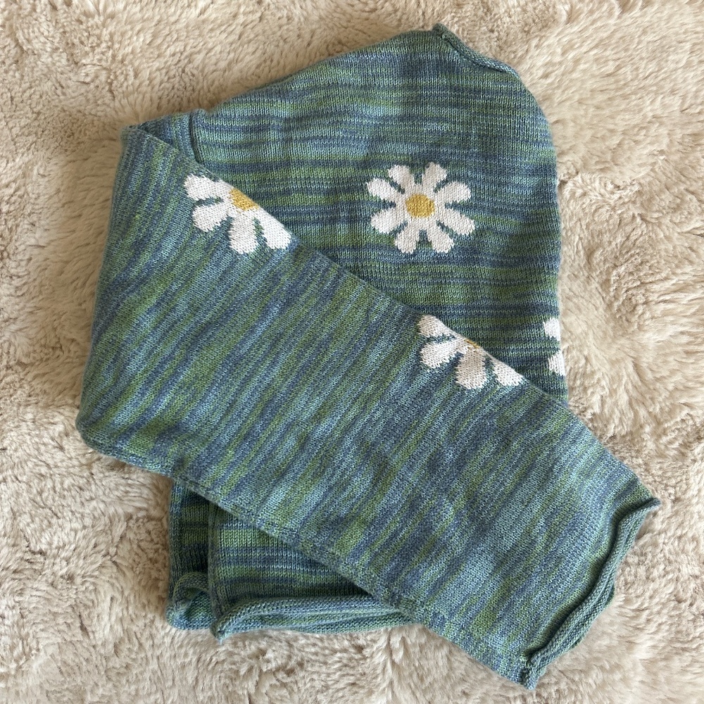 L.A hearts small cropped sweater